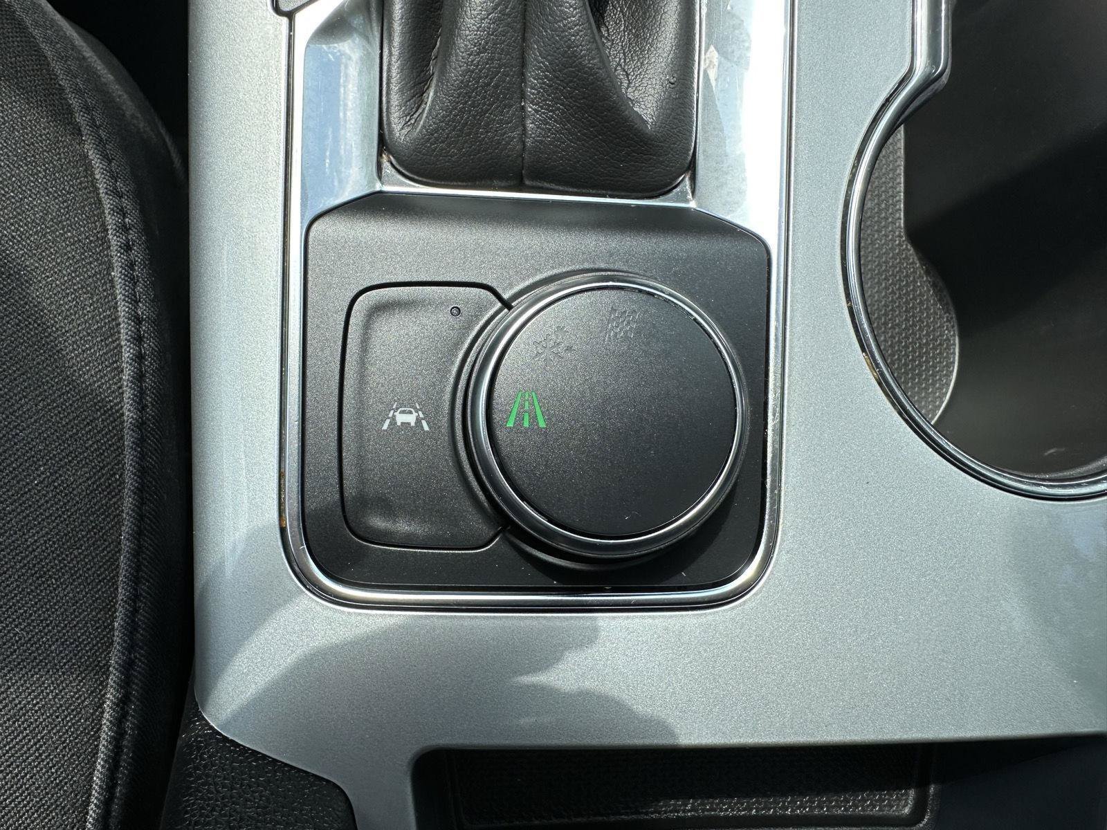 Used 2023 Chevrolet Blazer LT FWD image 27