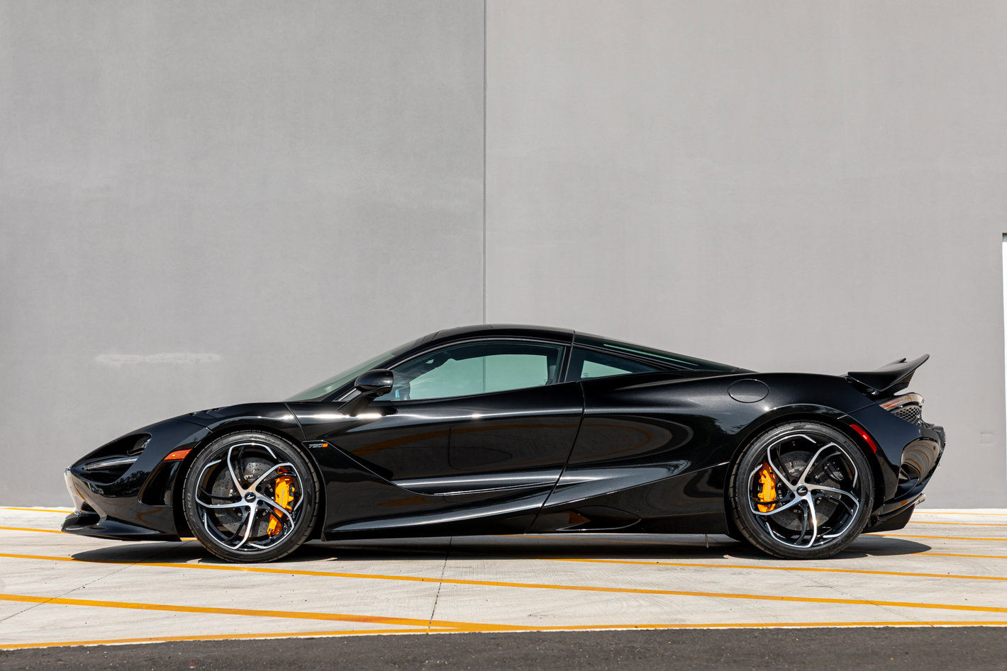 Used 2024 McLaren 750S image 12
