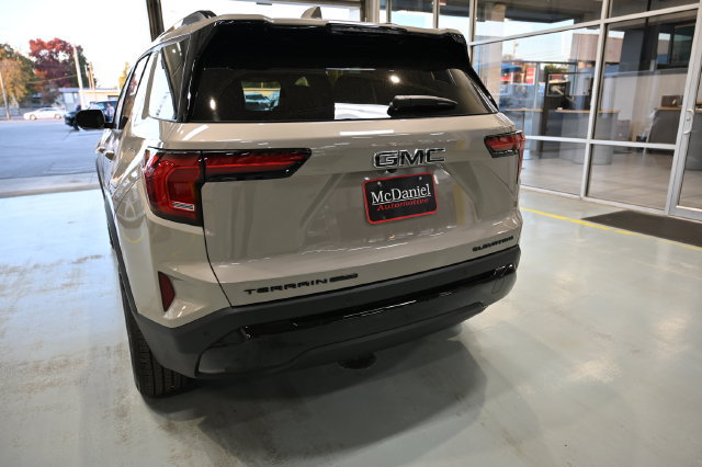 New 2027 GMC Terrain Elevation w/ Elevation Premium Package AWD/4WD image 6