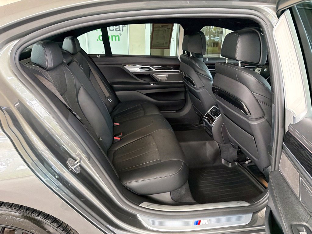 Used 2019 BMW 740i xDrive w/ Executive Package AWD/4WD image 30