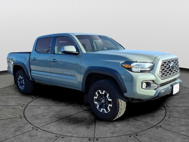 Used 2022 Toyota Tacoma TRD Off-Road w/ Technology Package AWD/4WD image 3