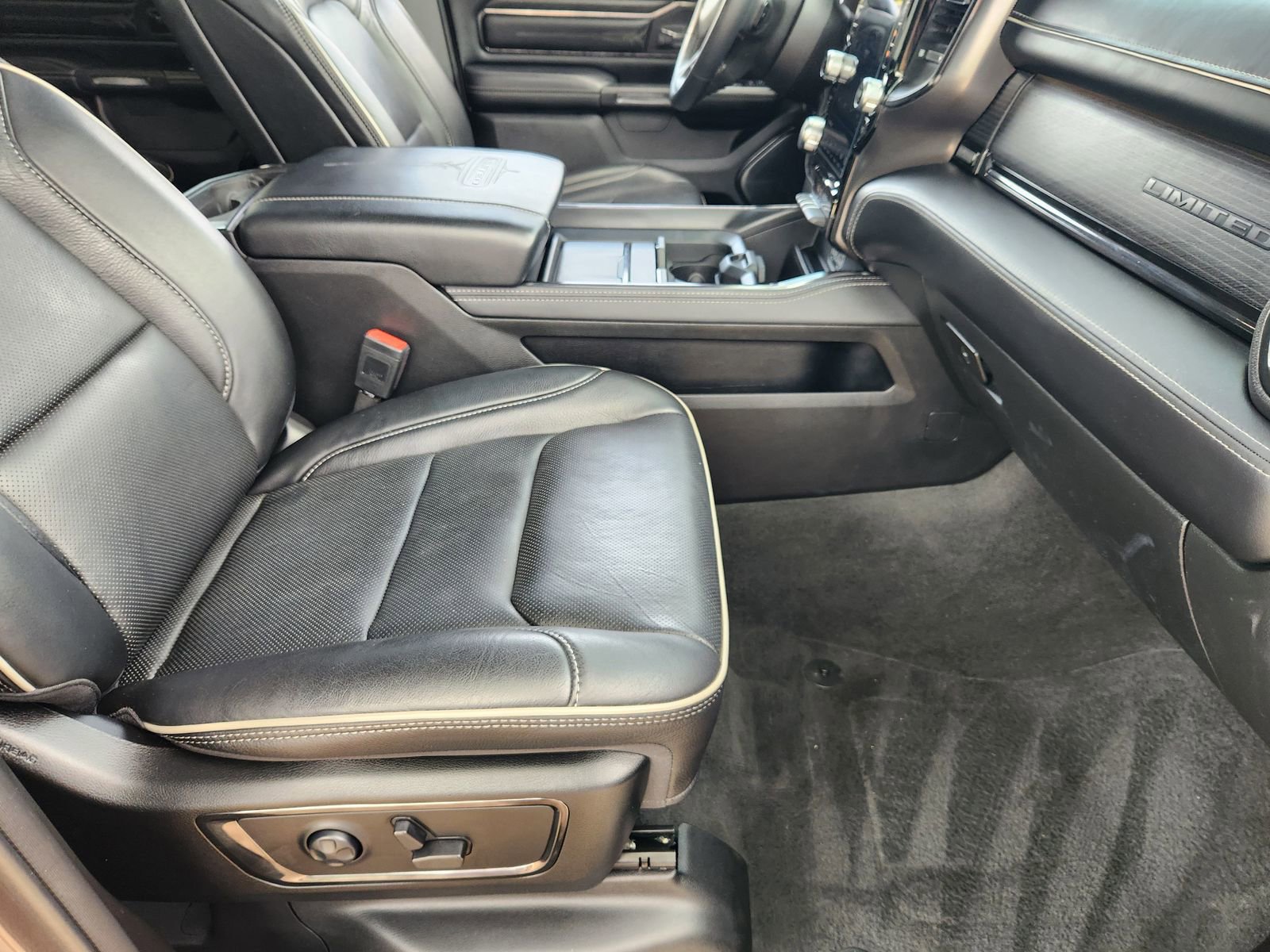 Used 2023 RAM 1500 Limited w/ Night Edition image 22