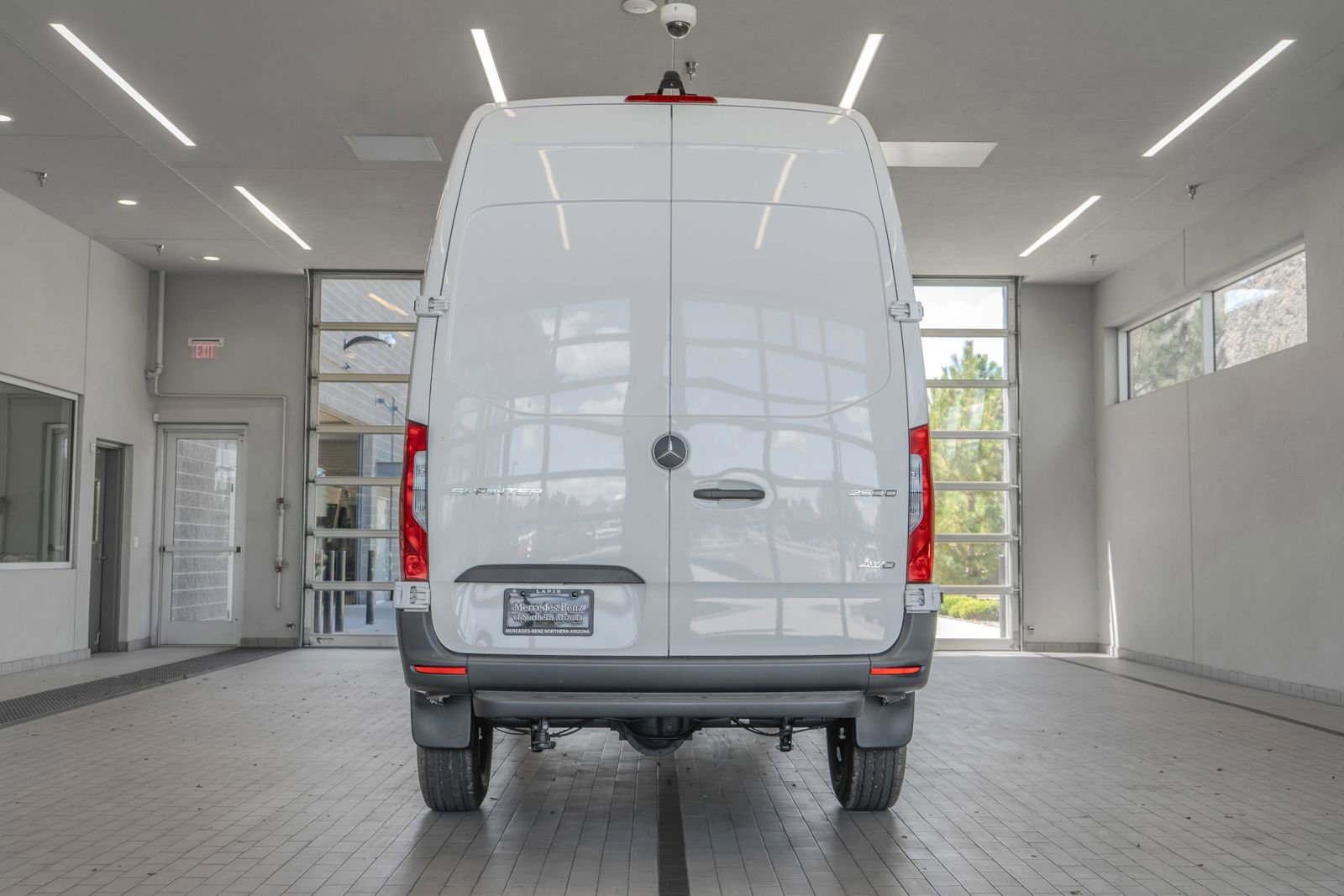 Used 2025 Mercedes-Benz Sprinter 2500 image 14