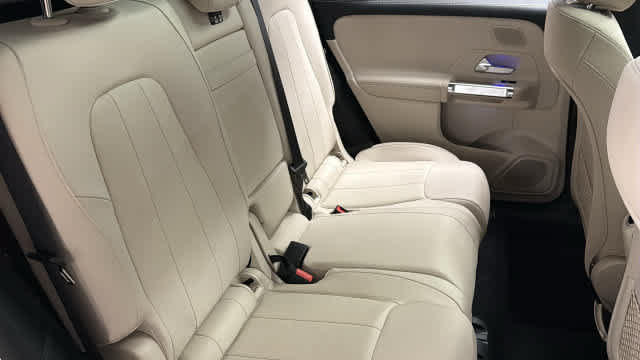 New 2026 Mercedes-Benz GLB 250 4MATIC image 37