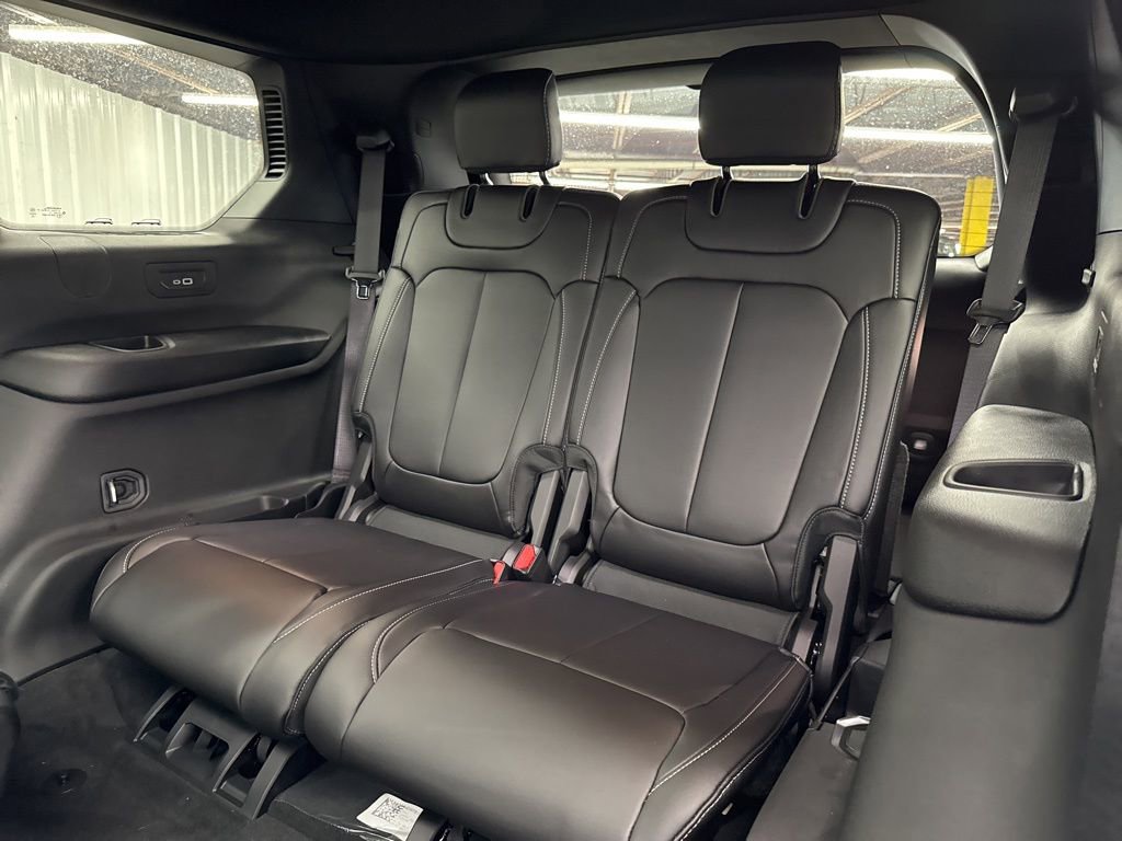 New 2025 Jeep Grand Cherokee L Limited image 11