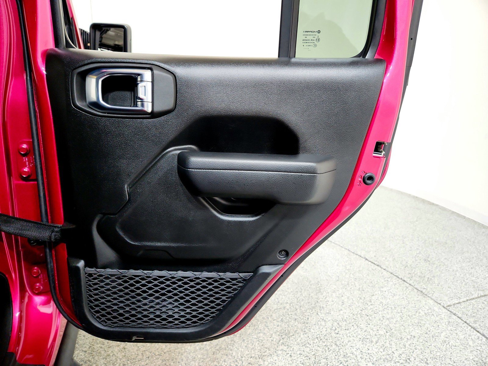 Used 2021 Jeep Wrangler Unlimited Rubicon w/ Xtreme Recon 35" Tire Package image 23