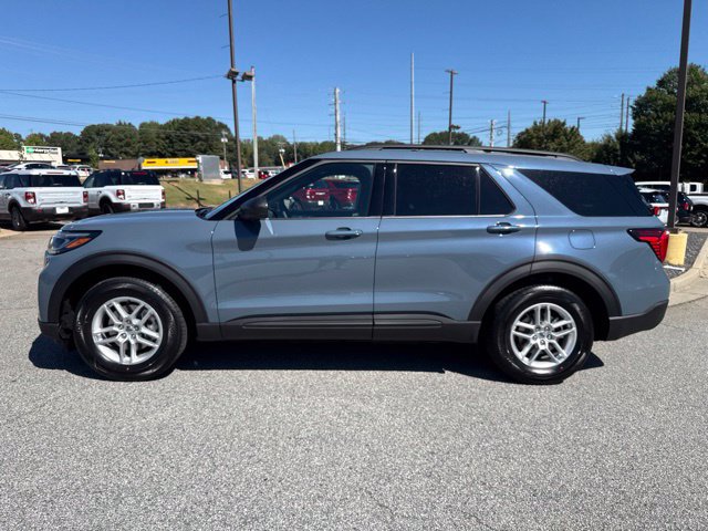 New 2027 Ford Explorer Active RWD image 7