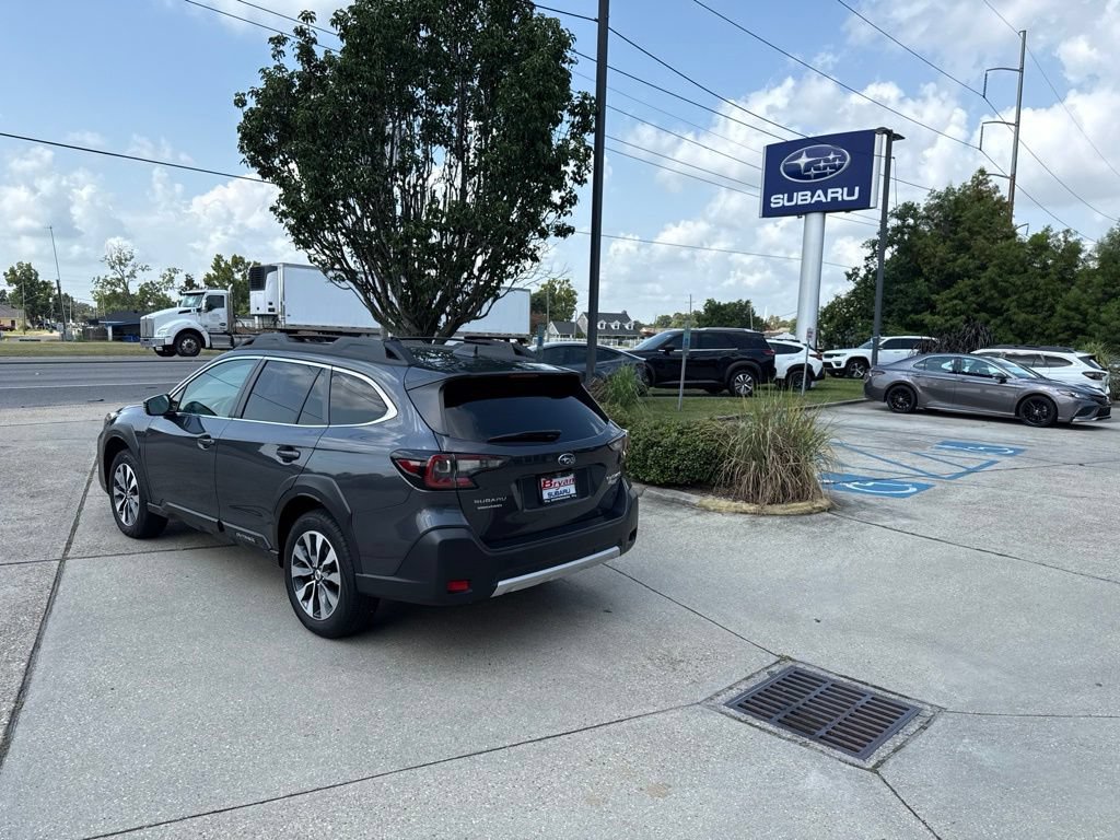 Used 2024 Subaru Outback Limited AWD/4WD image 5