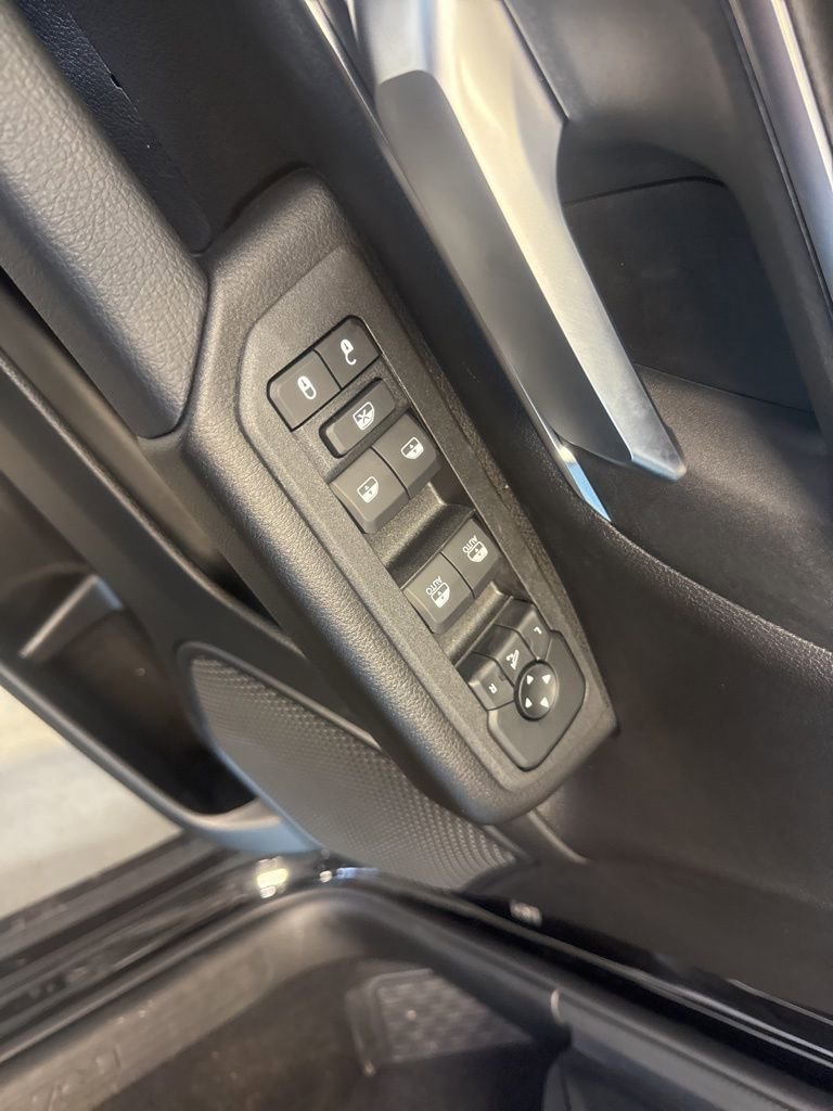 New 2026 RAM 1500 4x4 Crew Cab image 13