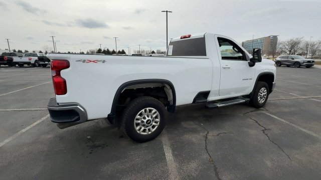 Used 2024 Chevrolet Silverado 2500 LT AWD/4WD image 8