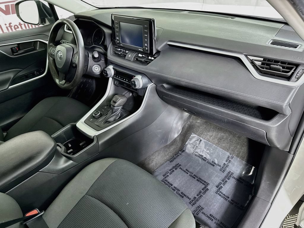 Certified 2022 Toyota RAV4 LE AWD/4WD image 30