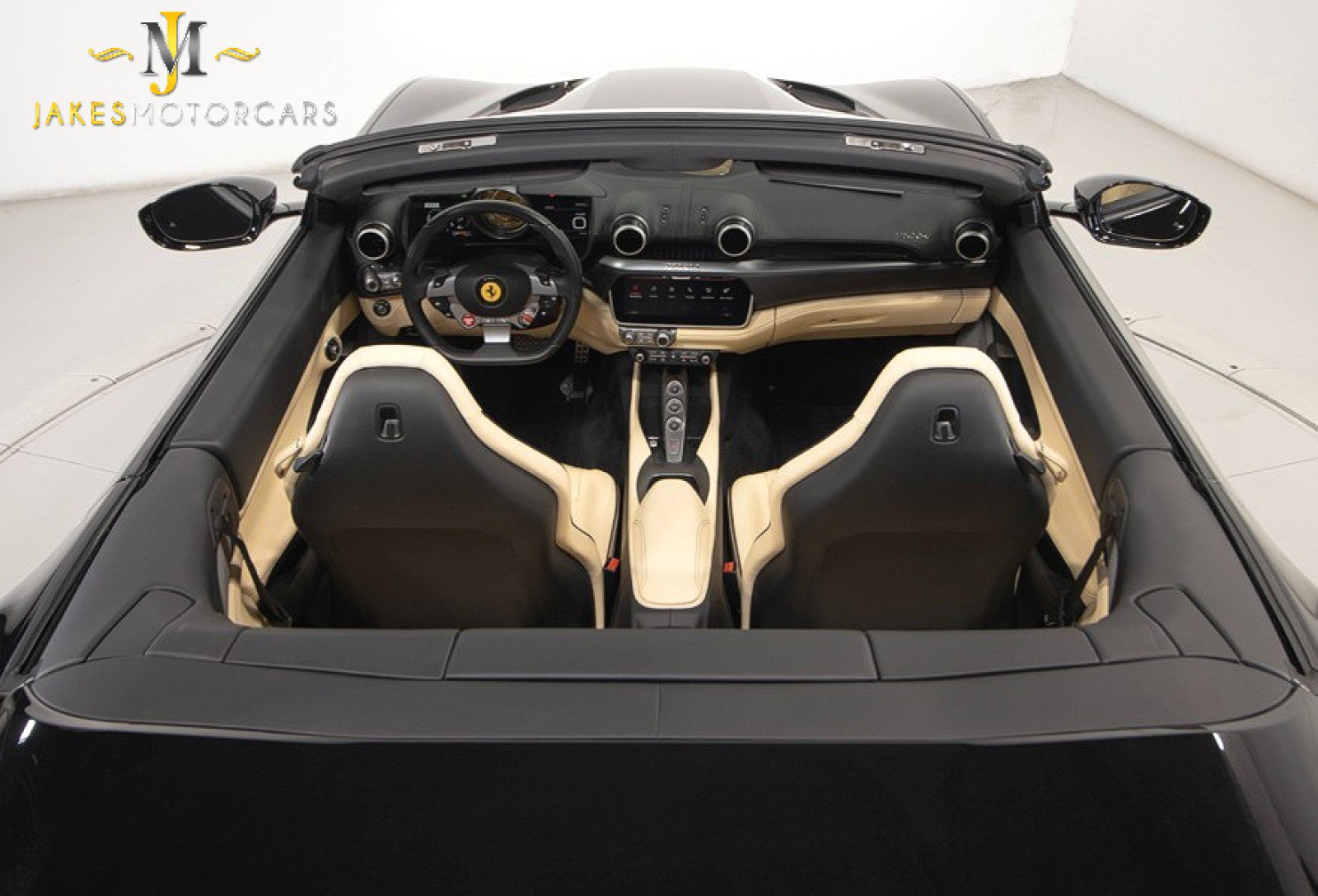 Used 2020 Ferrari Portofino image 10