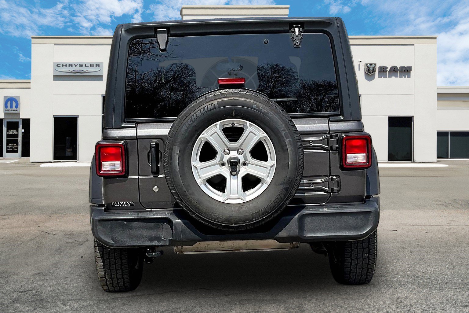 Used 2020 Jeep Wrangler Sport image 4