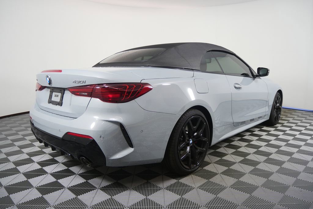 Certified 2025 BMW 430i xDrive Convertible w/ M Sport Package image 3