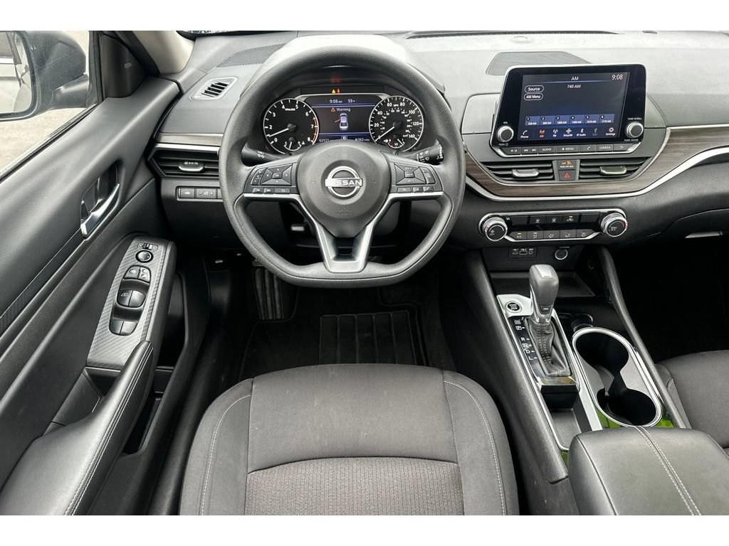 Used 2024 Nissan Altima 2.5 SV FWD image 15