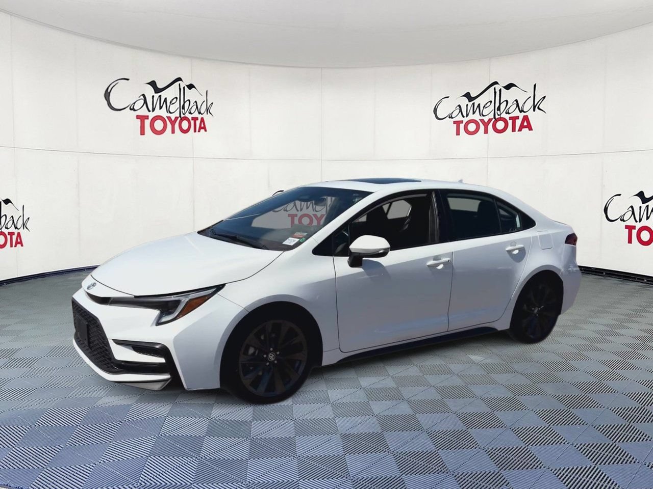 Used 2024 Toyota Corolla XSE FWD image 7
