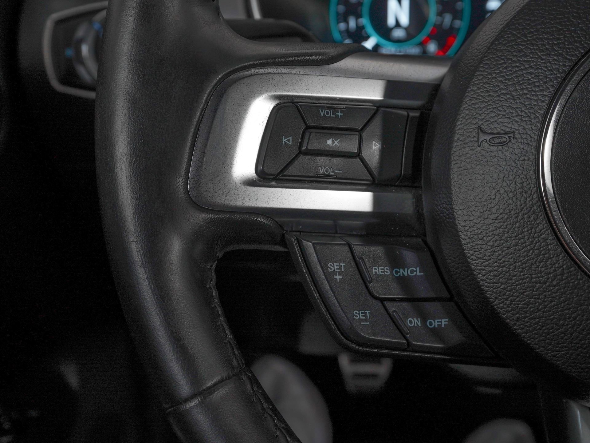 Used 2020 Ford Mustang GT Premium w/ Equipment Group 401A RWD image 18