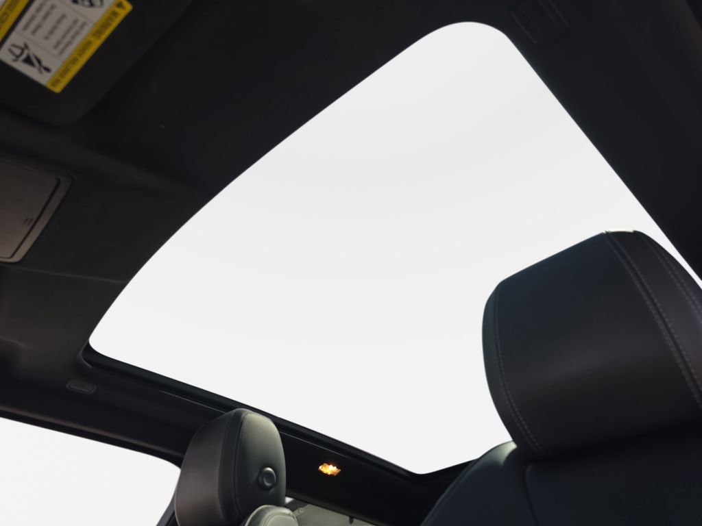 Used 2016 Land Rover Range Rover Evoque SE Premium image 33