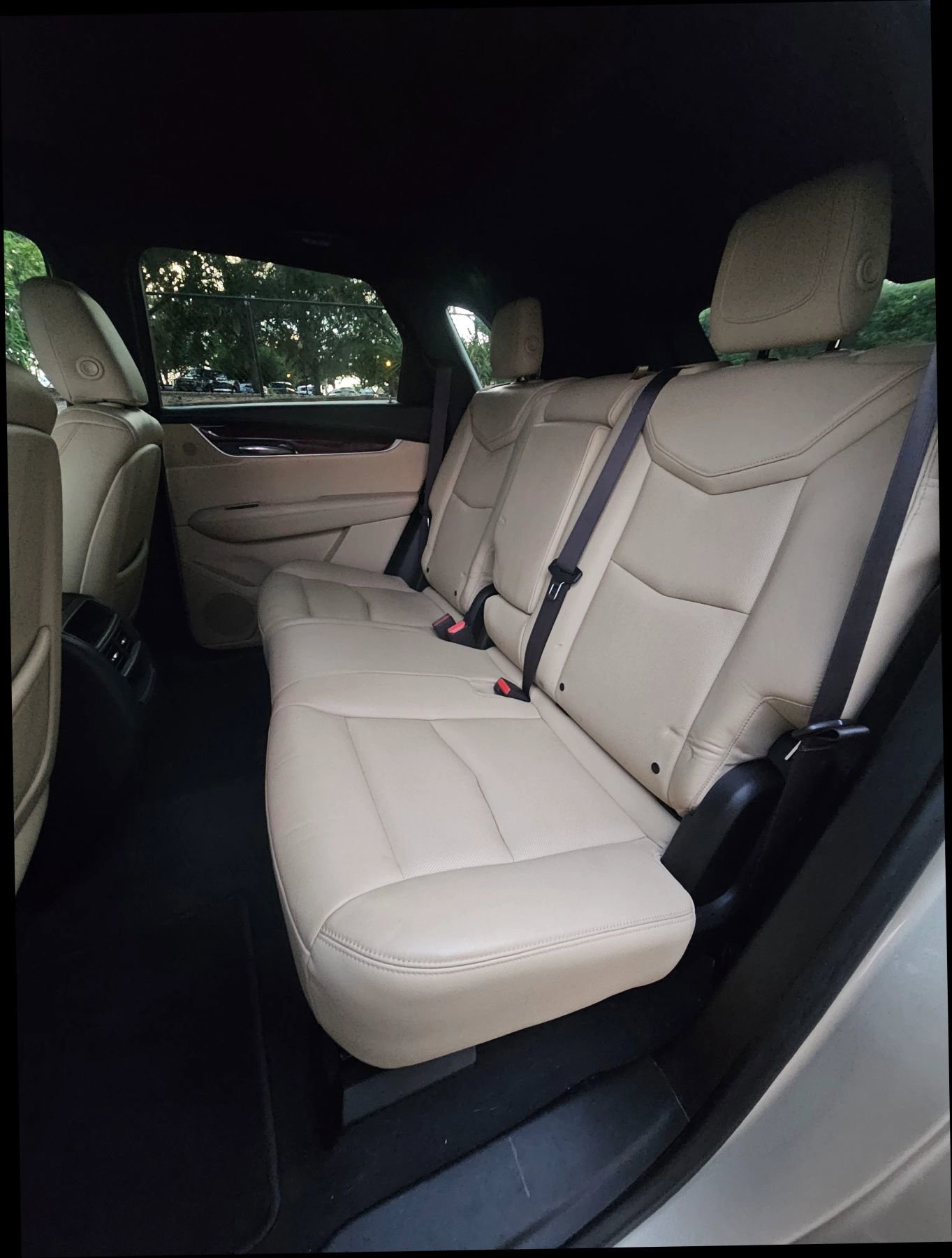 Used 2017 Cadillac XT5 Luxury w/ Driver Awareness Package image 19