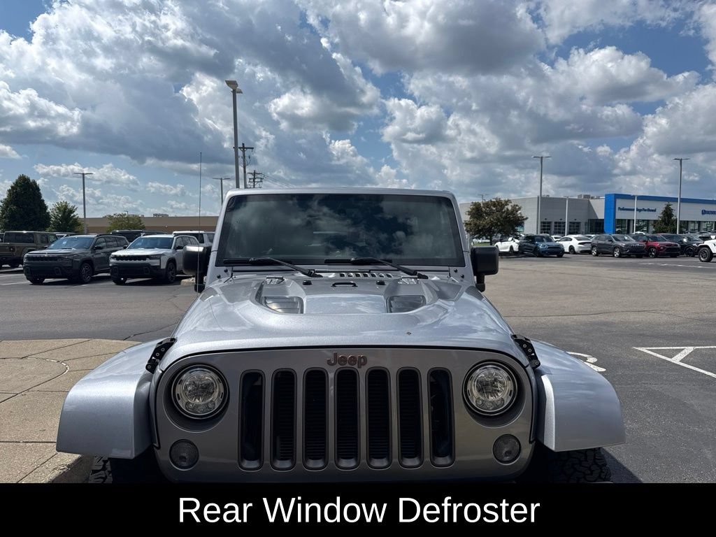 Used 2017 Jeep Wrangler Unlimited Sahara AWD/4WD image 2
