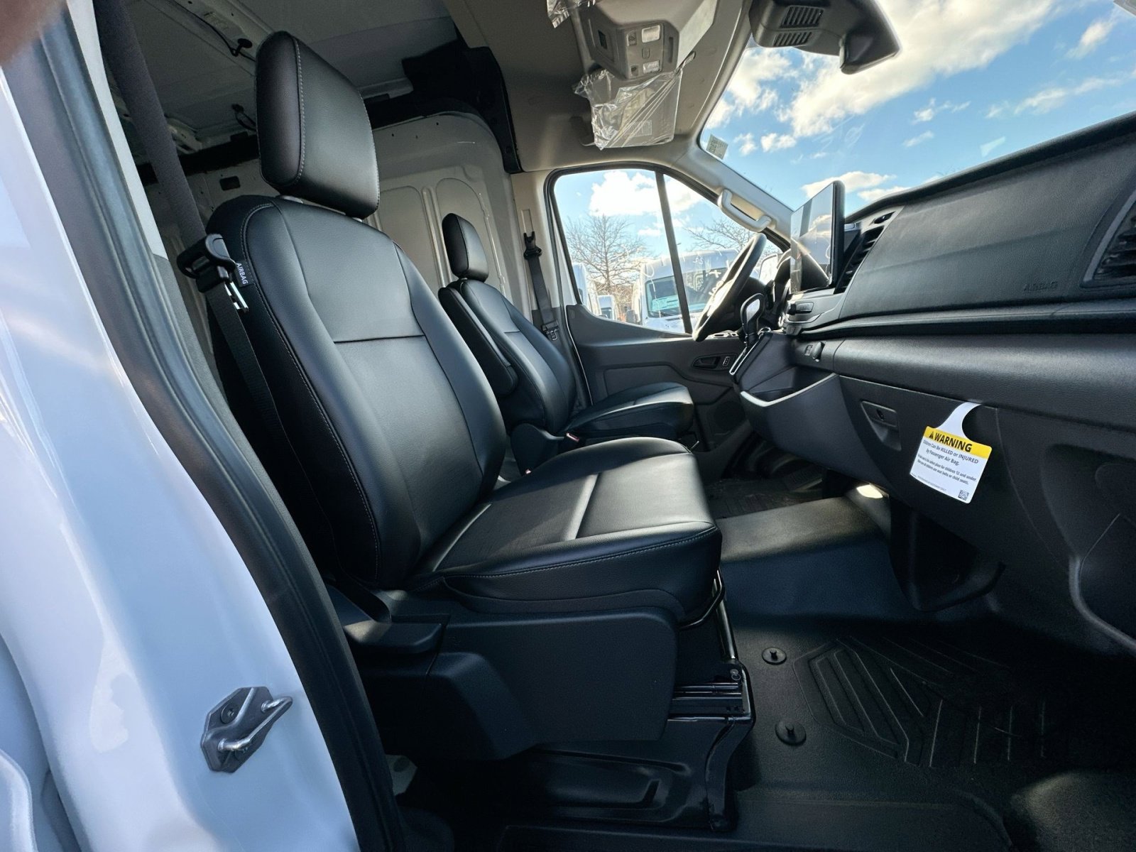 New 2026 Ford Transit 250 148 Medium Roof RWD image 34