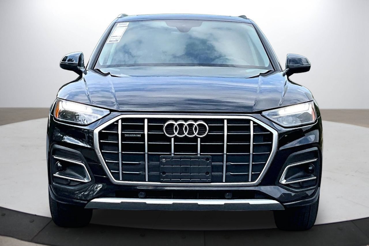 Used 2023 Audi Q5 2.0T Premium w/ Convenience Package AWD/4WD image 3