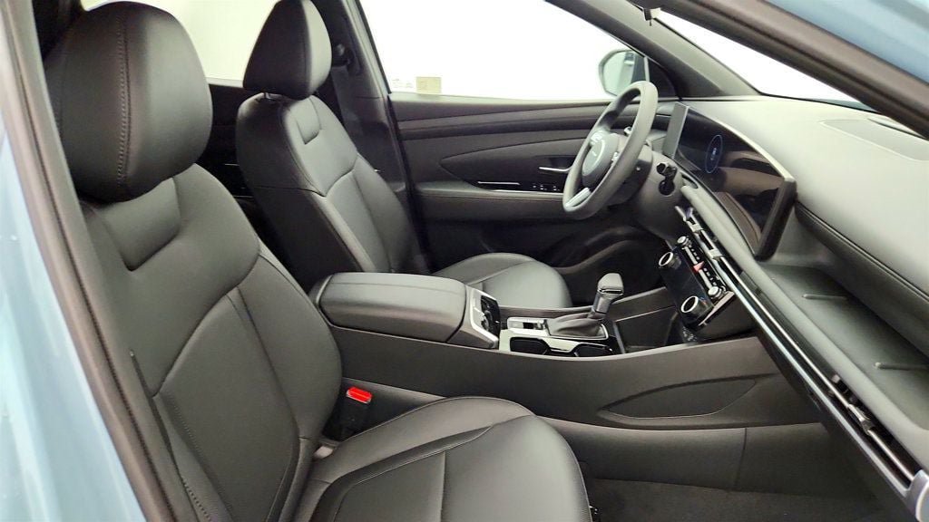 Used 2025 Hyundai Santa Cruz SEL FWD image 23