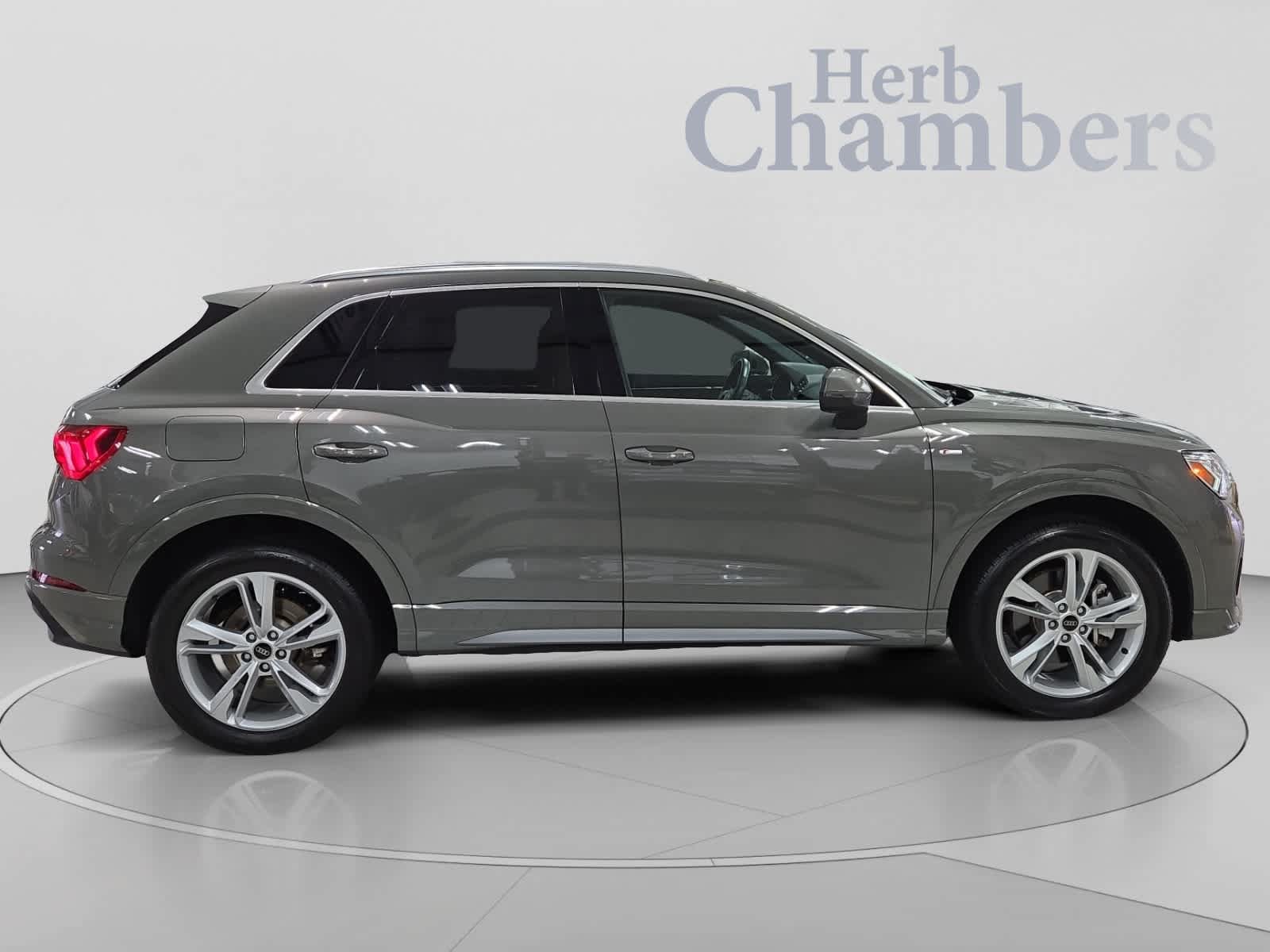 Used 2024 Audi Q3 2.0T Premium Plus AWD/4WD image 11