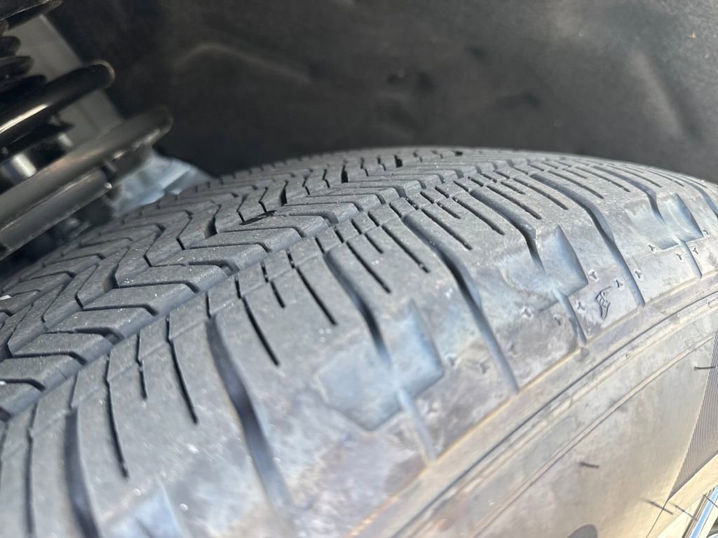 Used 2025 Lincoln Nautilus Premier AWD/4WD image 15