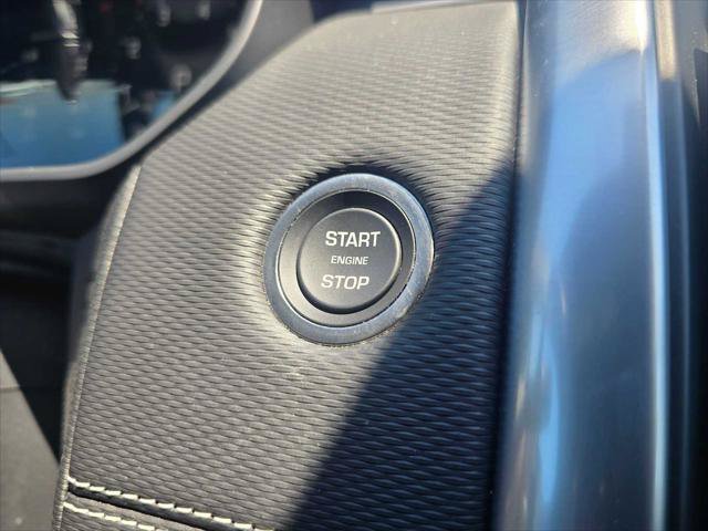 Used 2025 Land Rover Discovery Dynamic SE AWD/4WD image 30