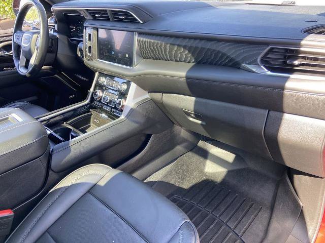 Used 2024 GMC Yukon Denali w/ Denali Reserve Package image 26