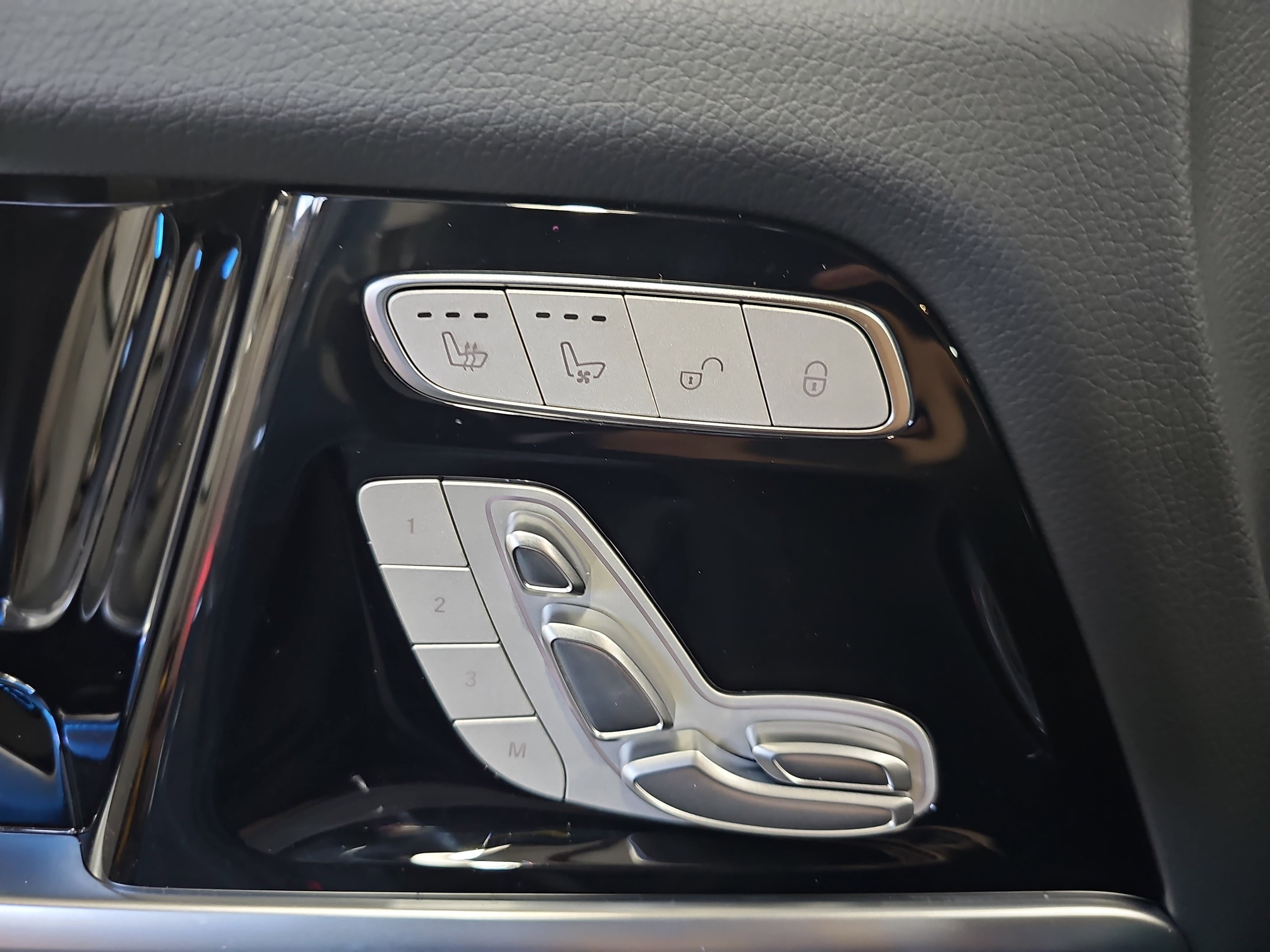 Used 2026 Mercedes-Benz G 550 image 30