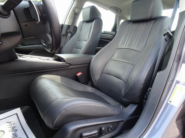 Used 2021 Honda Accord Touring image 11