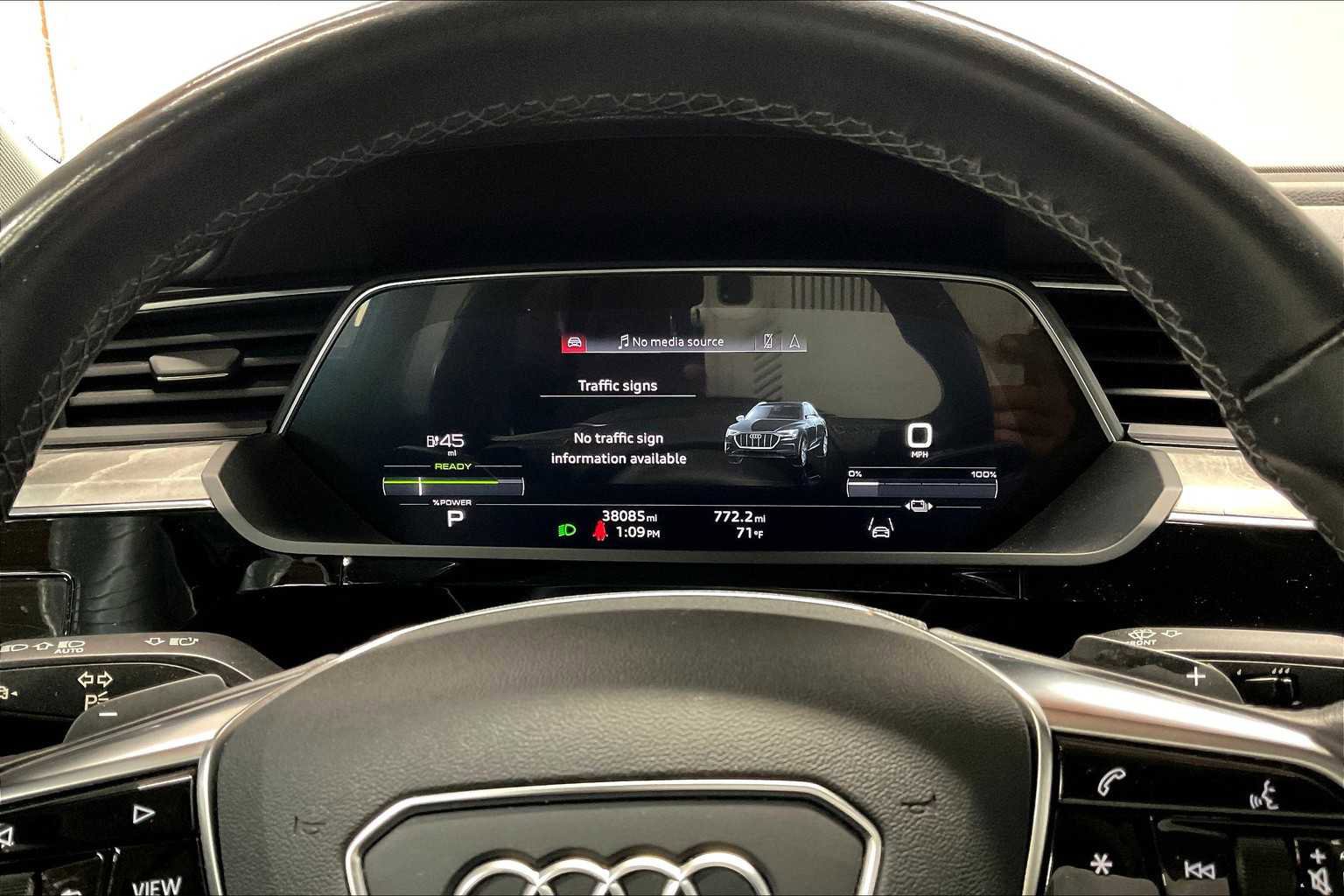 Certified 2022 Audi e-tron Premium Plus w/ Premium Plus Package image 21