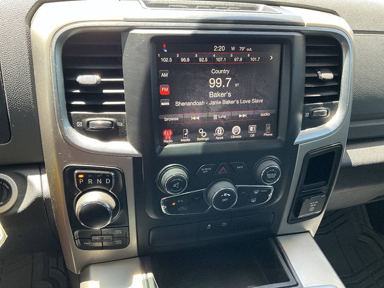 Used 2014 RAM 1500 Classic SLT w/ Remote Start & Security Group AWD/4WD image 14