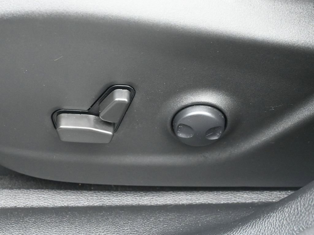 Used 2022 Jeep Cherokee Trailhawk w/ Comfort/Convenience Group image 11