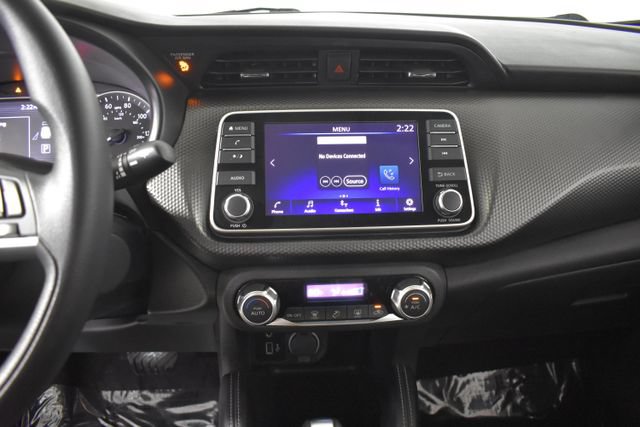 Used 2018 Nissan Kicks SV FWD image 17