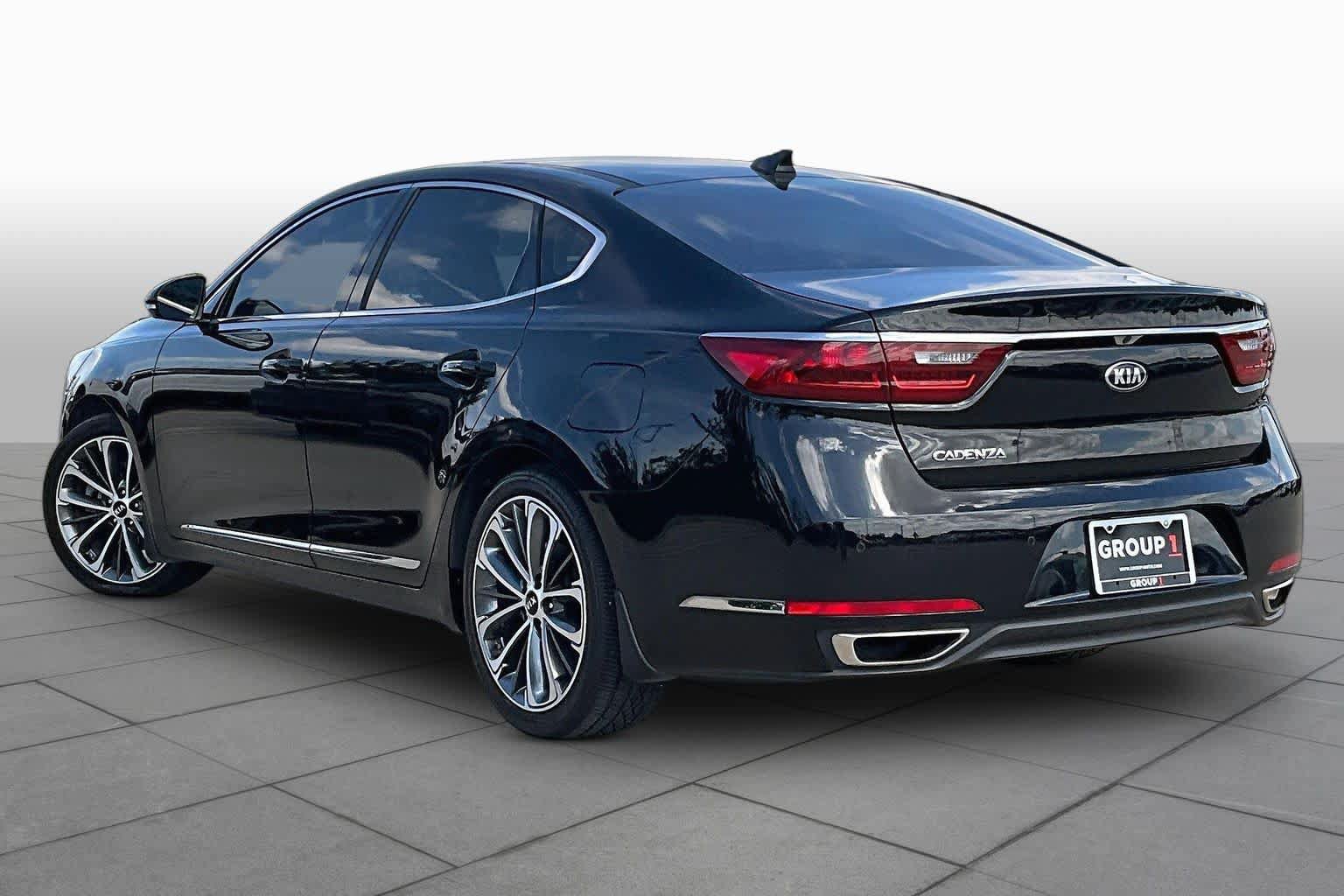Used 2019 Kia Cadenza Technology FWD image 12