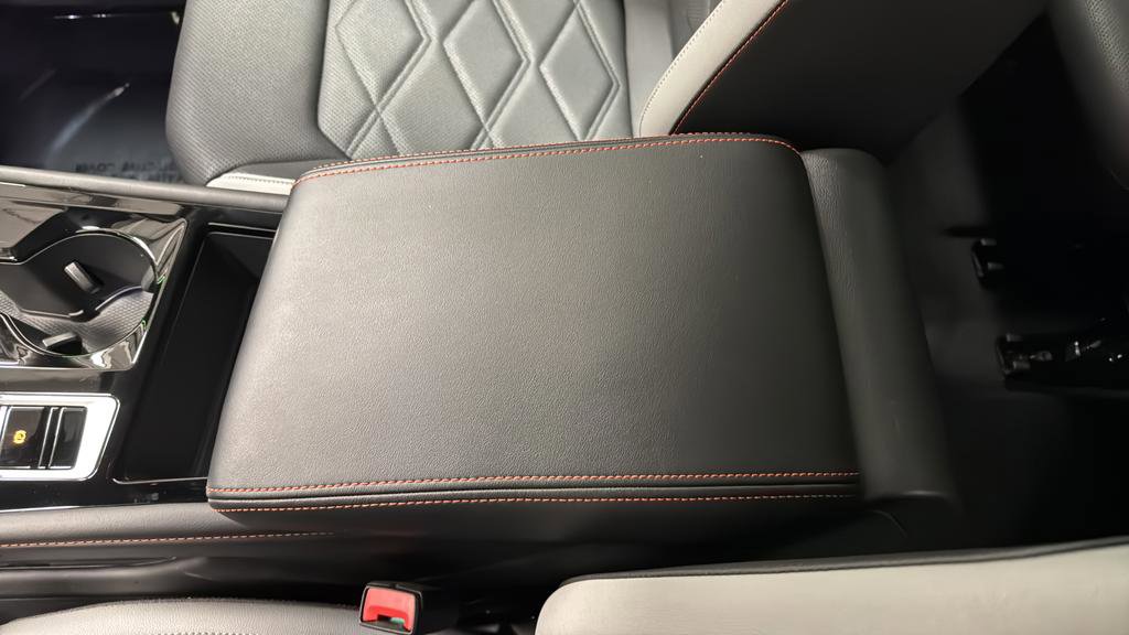 Used 2025 Volkswagen Atlas Peak Edition SE image 20