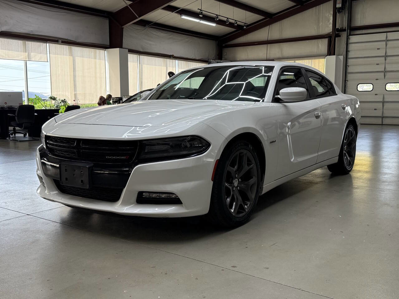 Used 2015 Dodge Charger R/T w/ Plus Group RWD image 3