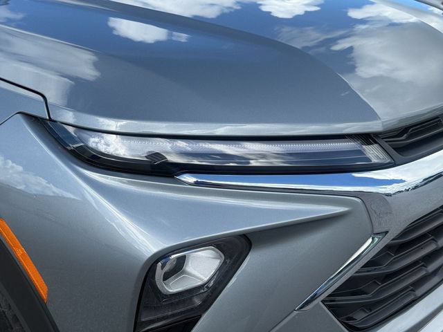 Used 2025 Chevrolet TrailBlazer LT w/ Driver Confidence Package FWD image 9