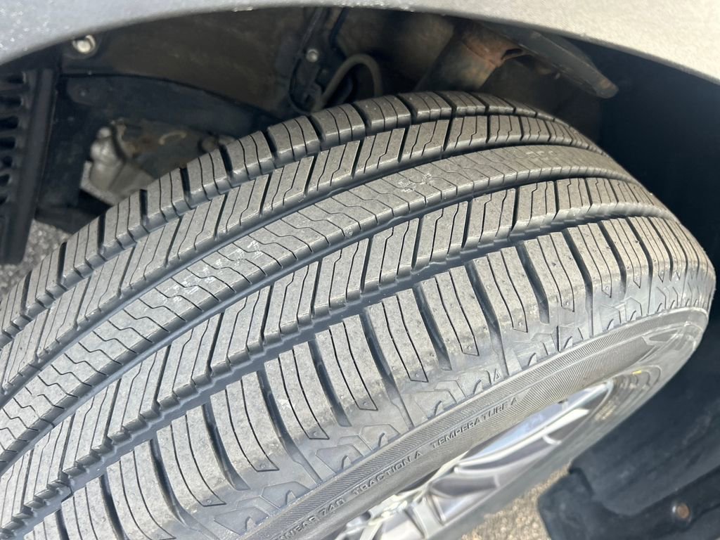 Certified 2017 Toyota Highlander XLE image 32