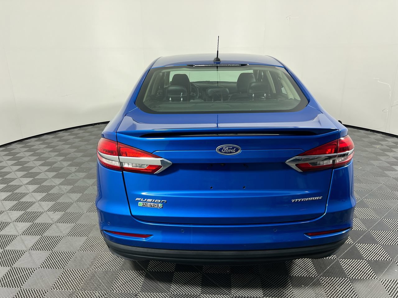 Used 2019 Ford Fusion Energi Titanium FWD image 4