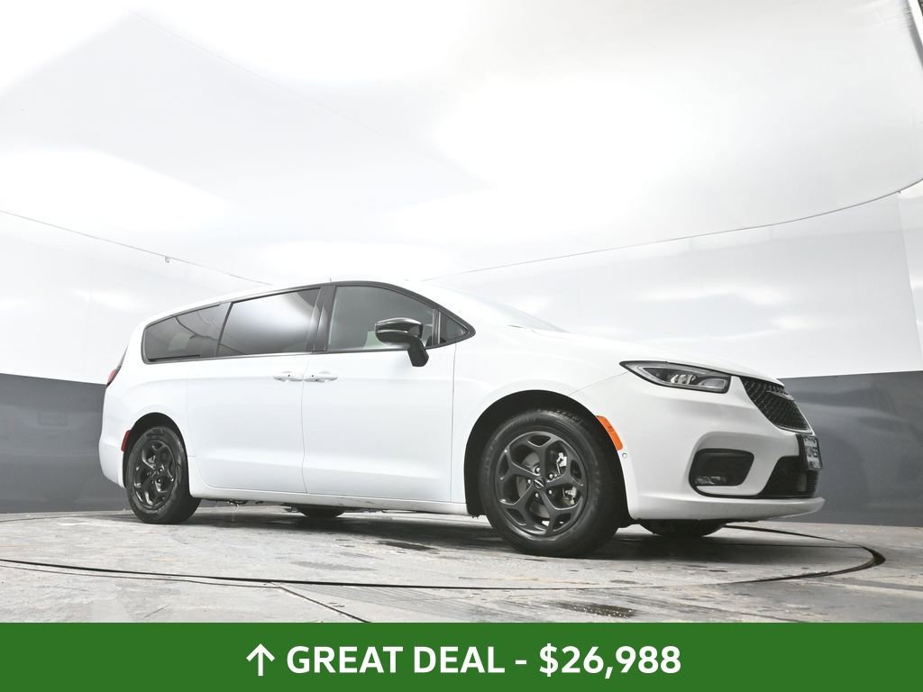 Used 2024 Chrysler Pacifica Select image 52