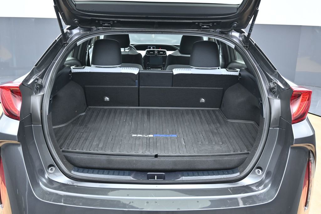 Used 2018 Toyota Prius Prime Plus image 17