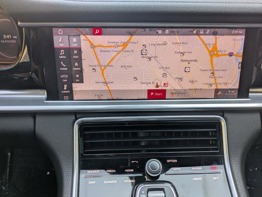 Used 2019 Porsche Panamera 4 image 12