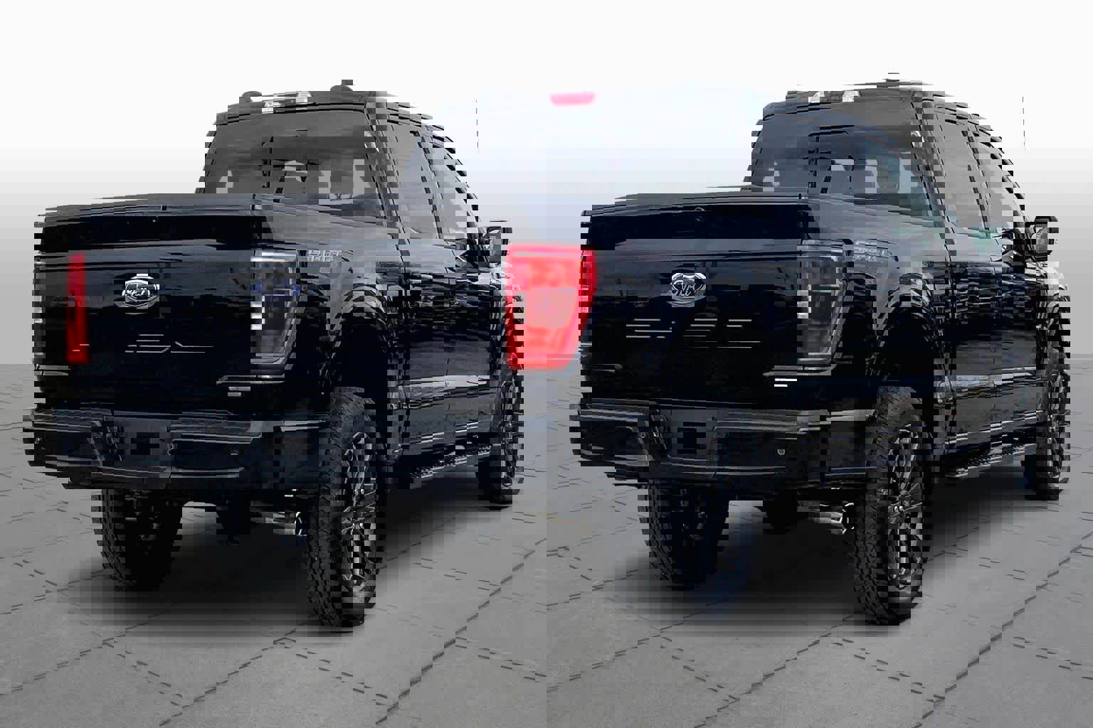 Used 2023 Ford F150 XLT w/ Equipment Group 302A High image 13