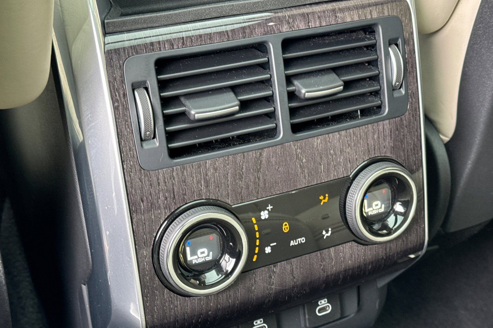 Used 2022 Land Rover Range Rover Sport HSE Silver Edition image 13