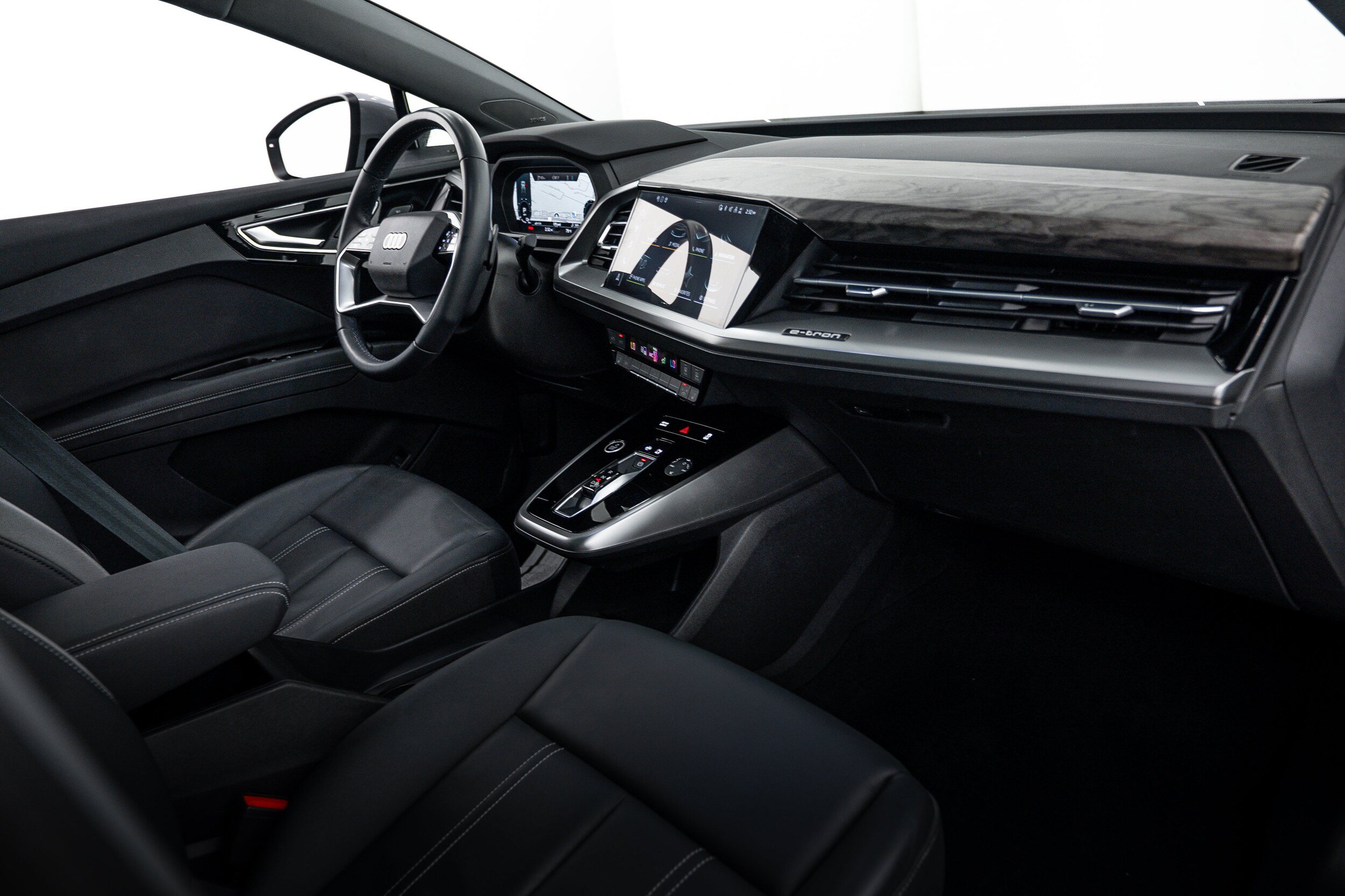 Certified 2023 Audi Q4 e-tron Premium Plus w/ Premium Plus AWD/4WD image 8