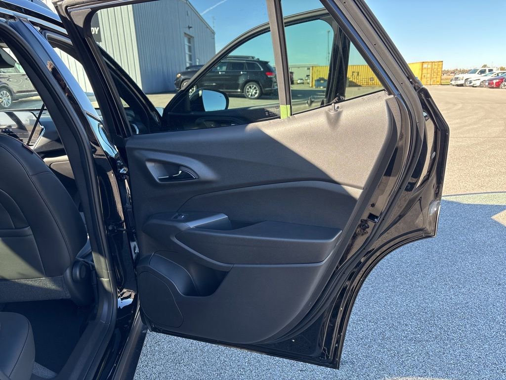 New 2026 Chevrolet Trax RS w/ Sunroof Package image 21